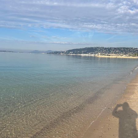 Grand Studio 7 Minutes De La Plage Et Climatise Sur Juan Les Pins 昂蒂布 外观 照片